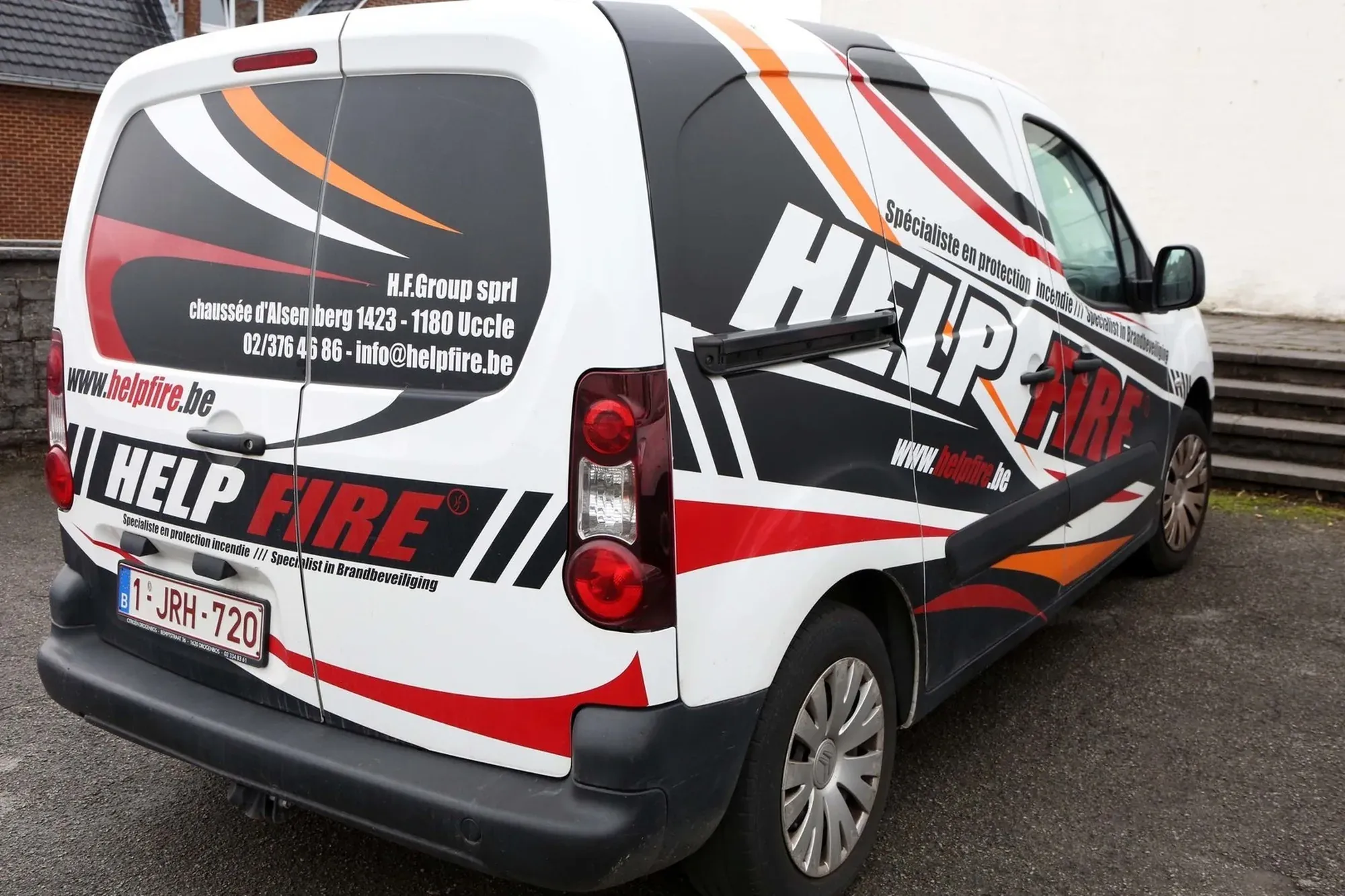 Camionnette HELP FIRE